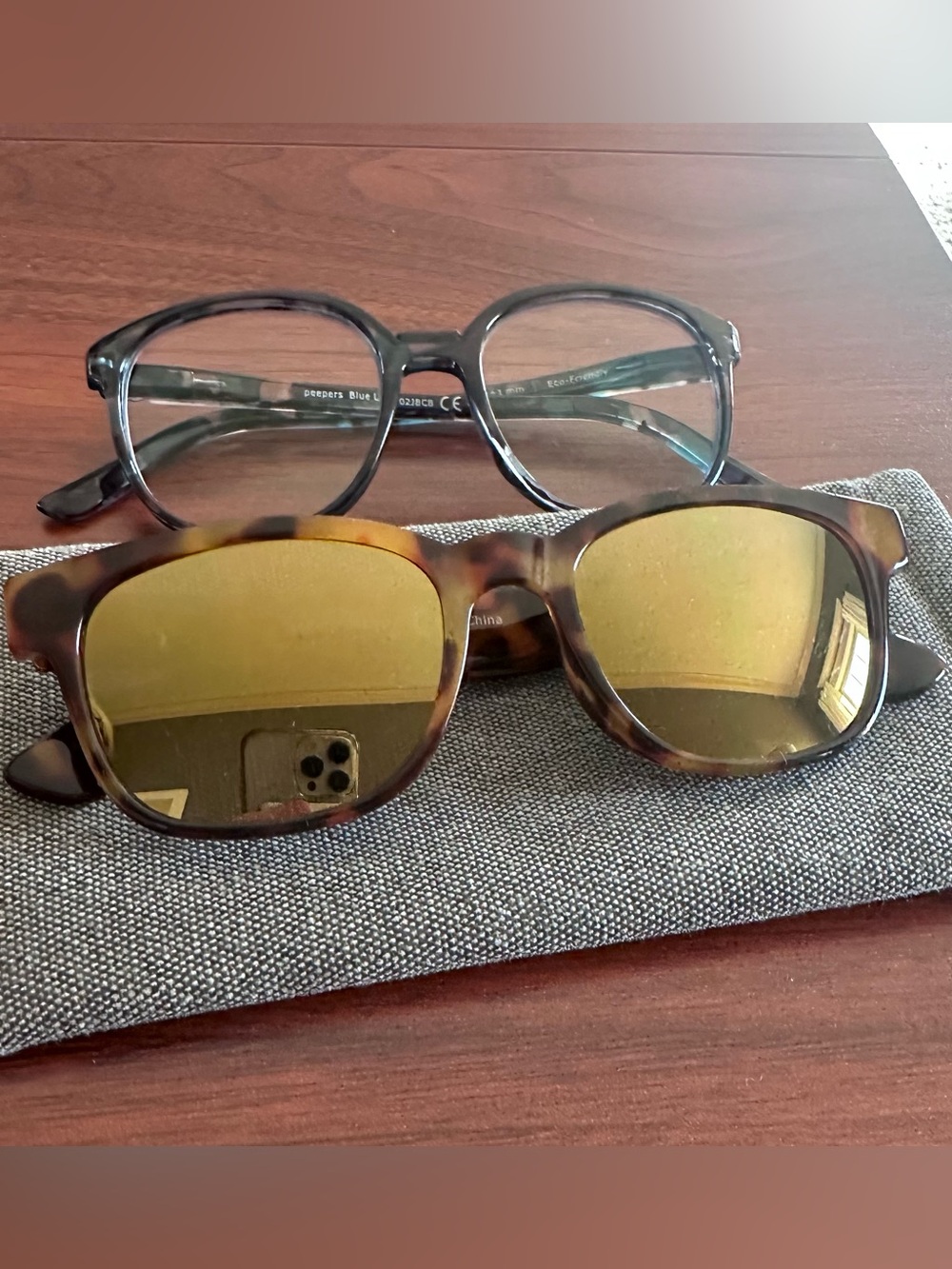 2 pair Peepers 2.0 readers